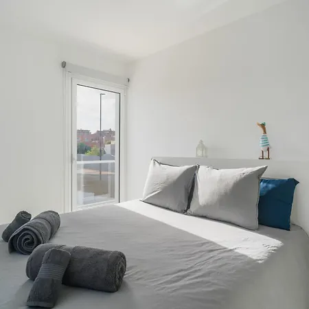 Buena Onda Modern Design, Heated Pool *
