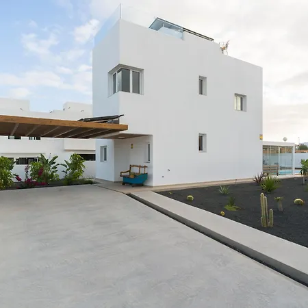 Buena Onda Modern Design, Heated Pool Βίλα *