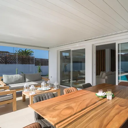 Buena Onda Modern Design, Heated Pool Villa *