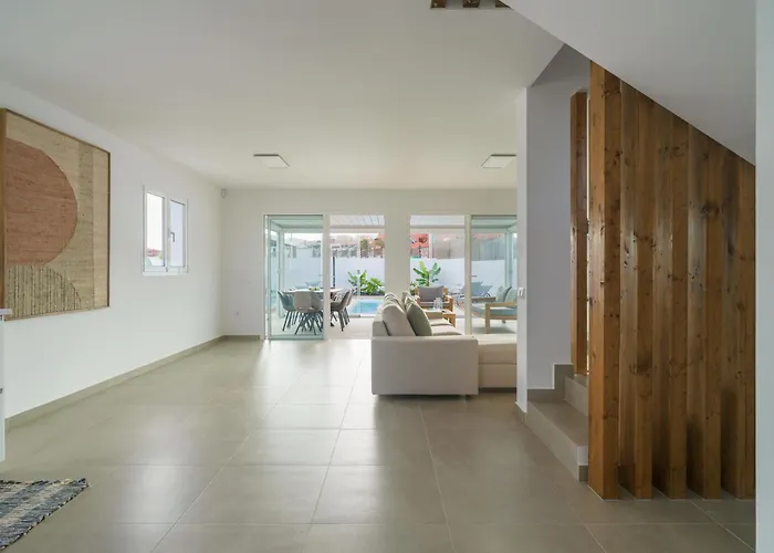 Buena Onda Modern Design, Heated Pool Βίλα Κοραλέχο