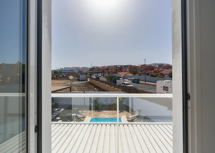 Buena Onda Modern Design, Heated Pool Βίλα *