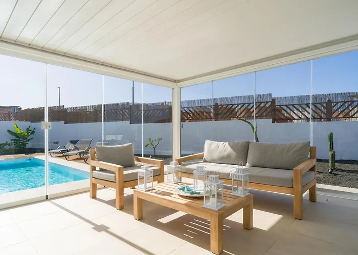 Buena Onda Modern Design, Heated Pool Βίλα