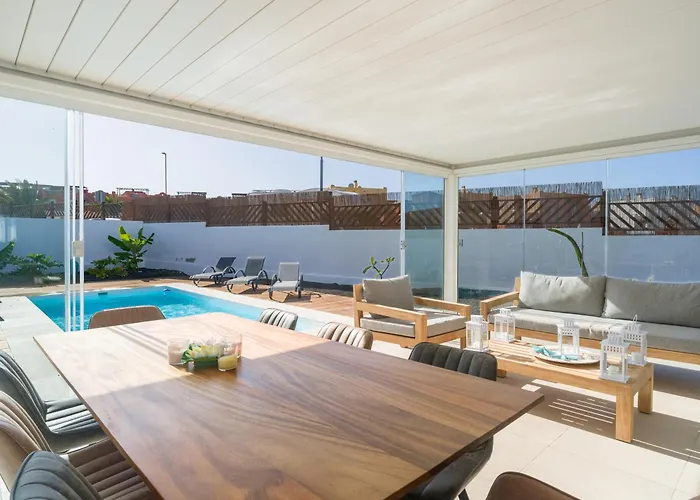 Buena Onda Modern Design, Heated Pool Κοραλέχο