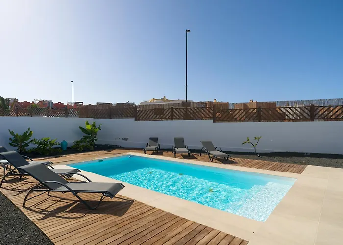 Buena Onda Modern Design, Heated Pool * Κοραλέχο