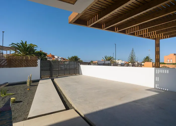 Βίλα Buena Onda Modern Design, Heated Pool Κοραλέχο